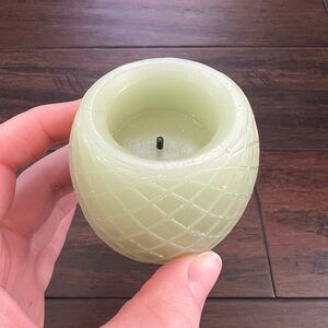 Elegant Green Textured Candle